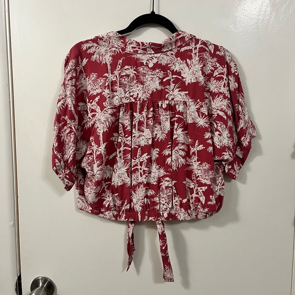 American Eagle Large cropped tie Hawaiian shirt - Picture 2 of 4